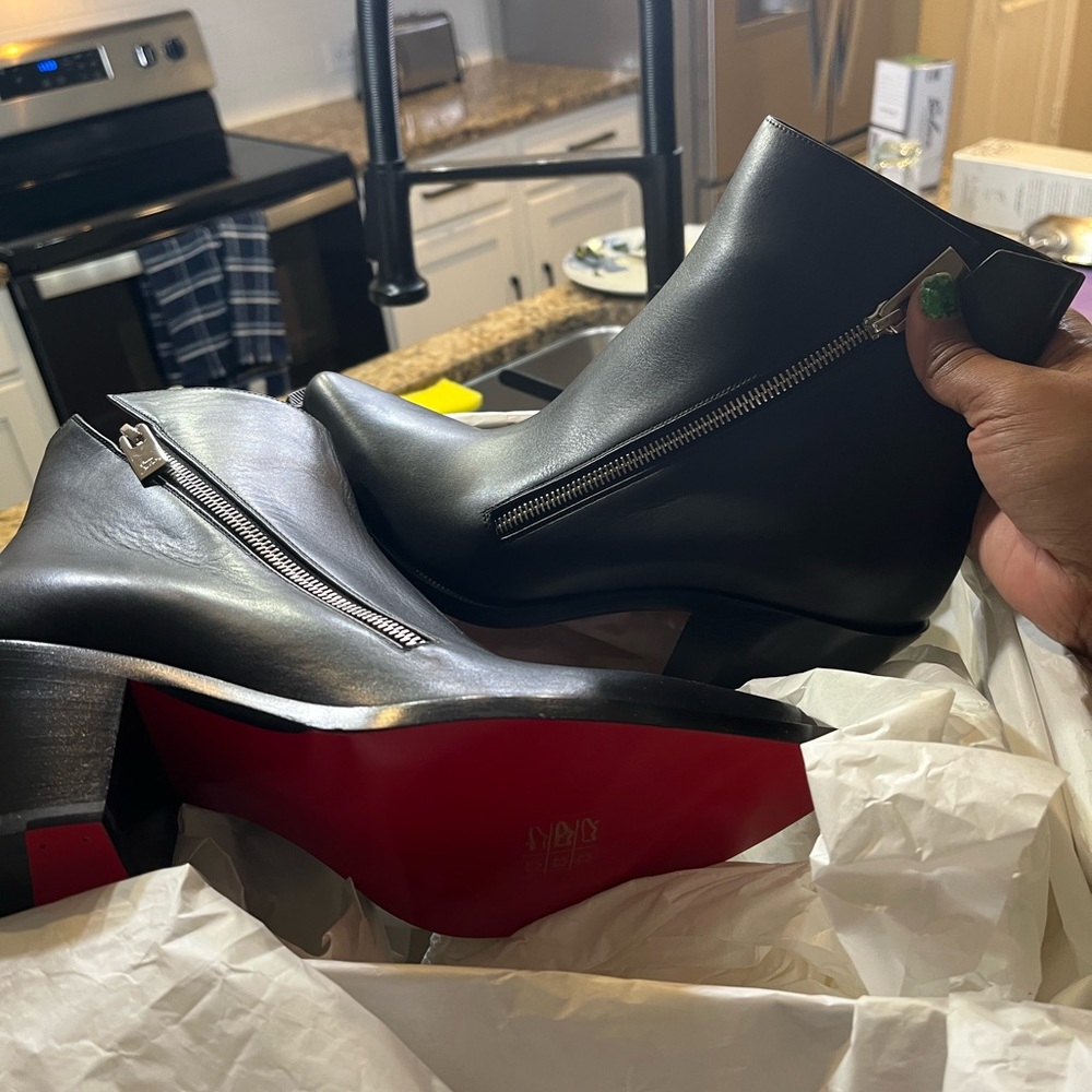 Louboutin Santiazip 65 leather ankle boots (Size US 8.5)